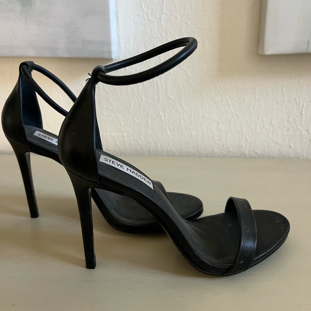 Steve Madden Black Heels Gem Steve Madden Black Heels Gem